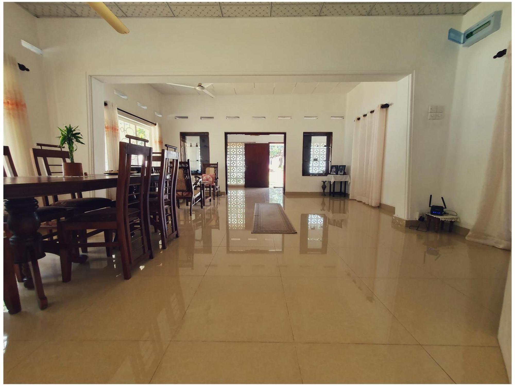 Sri Nimali Guesthouse ฮิกคาดูวา ภายนอก รูปภาพ