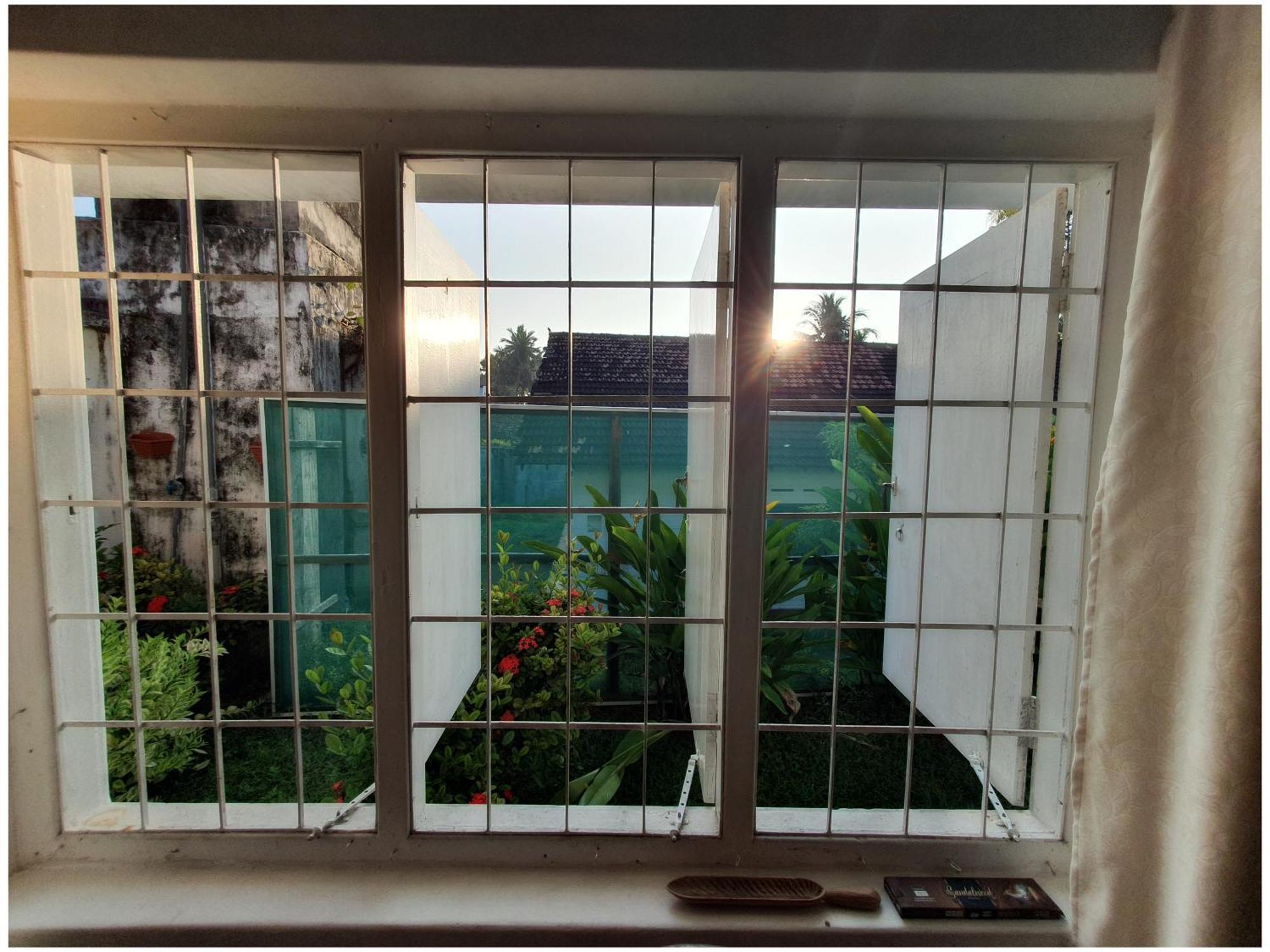 Sri Nimali Guesthouse ฮิกคาดูวา ภายนอก รูปภาพ