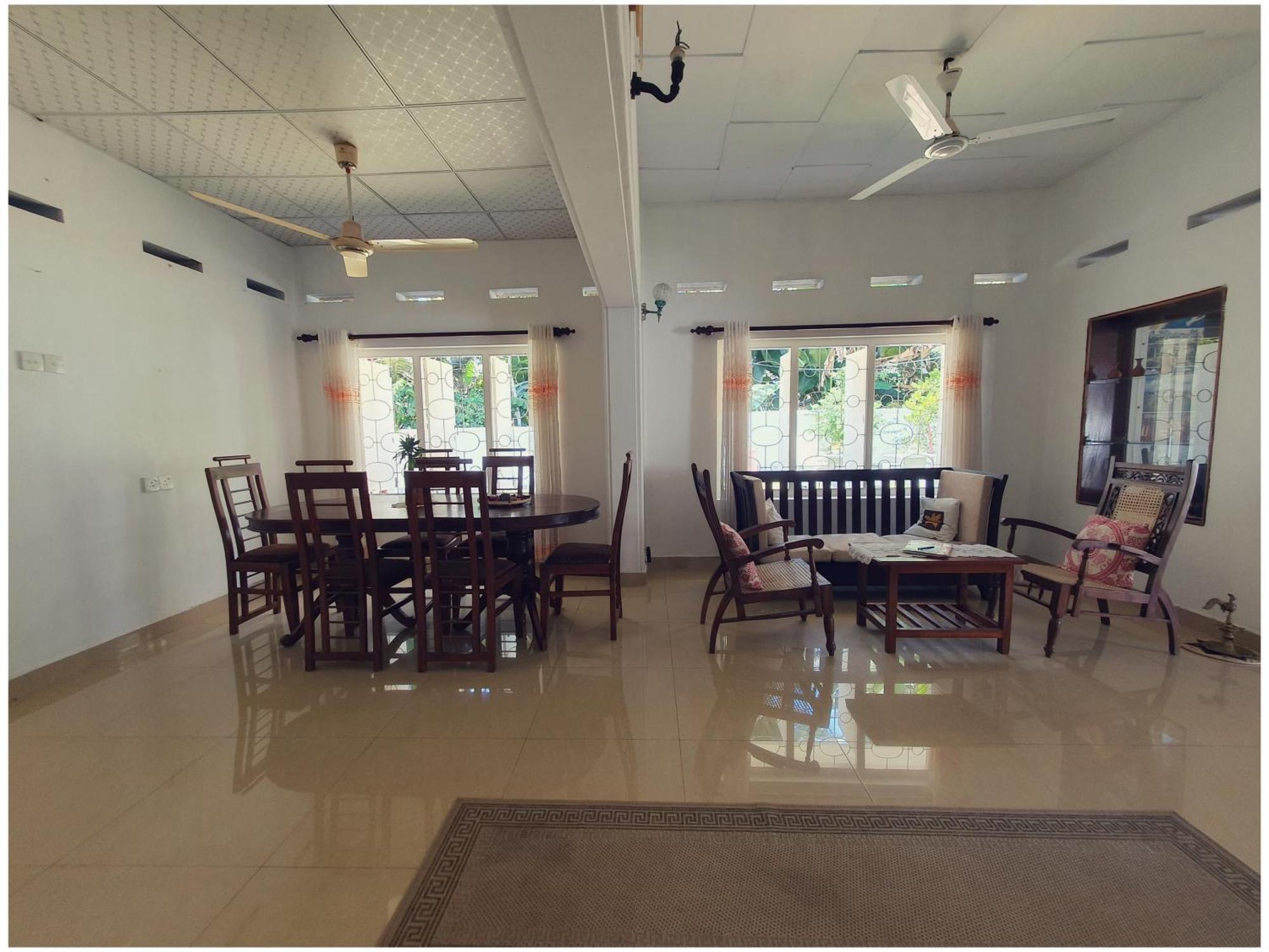 Sri Nimali Guesthouse ฮิกคาดูวา ภายนอก รูปภาพ