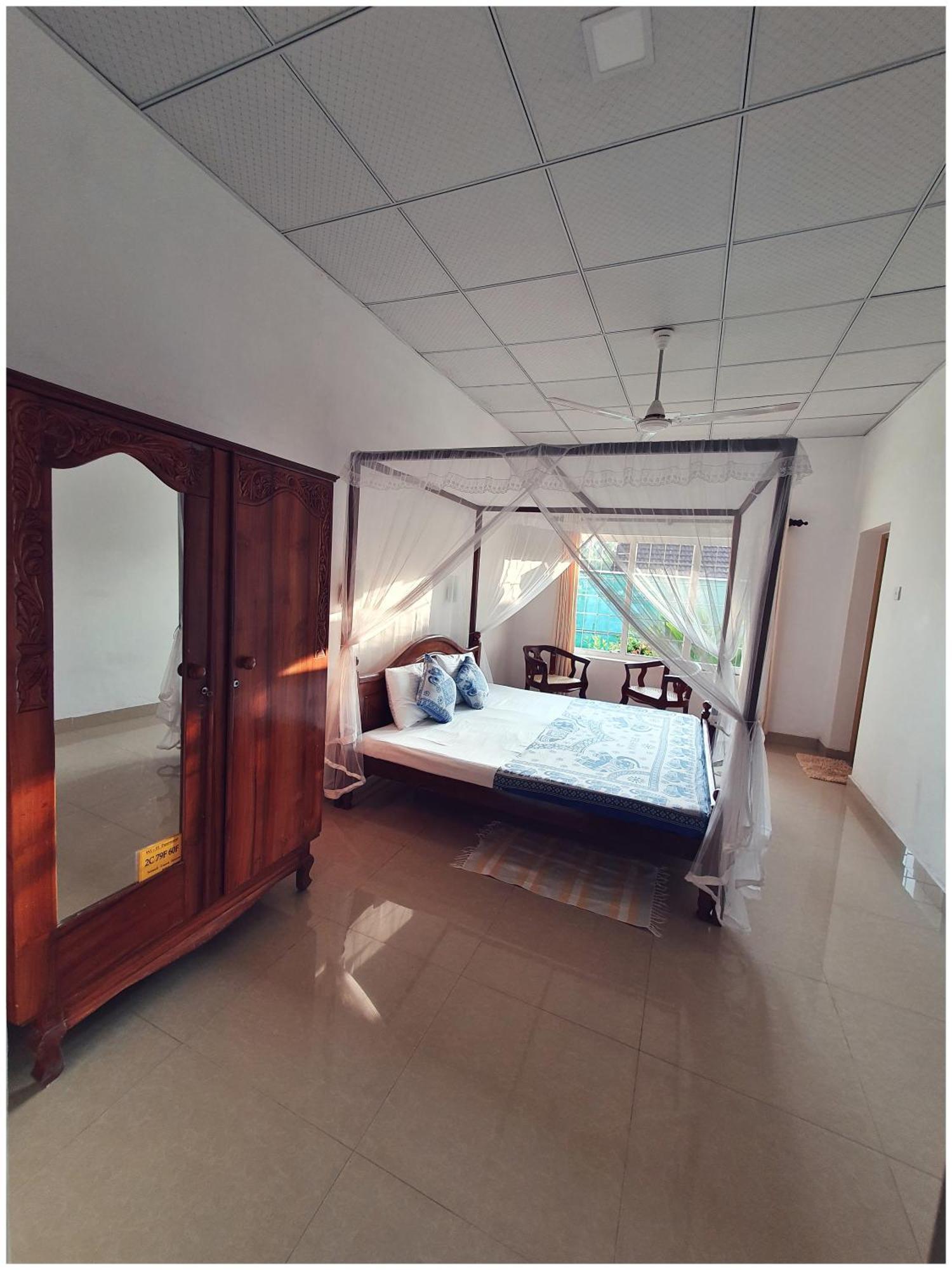 Sri Nimali Guesthouse ฮิกคาดูวา ภายนอก รูปภาพ